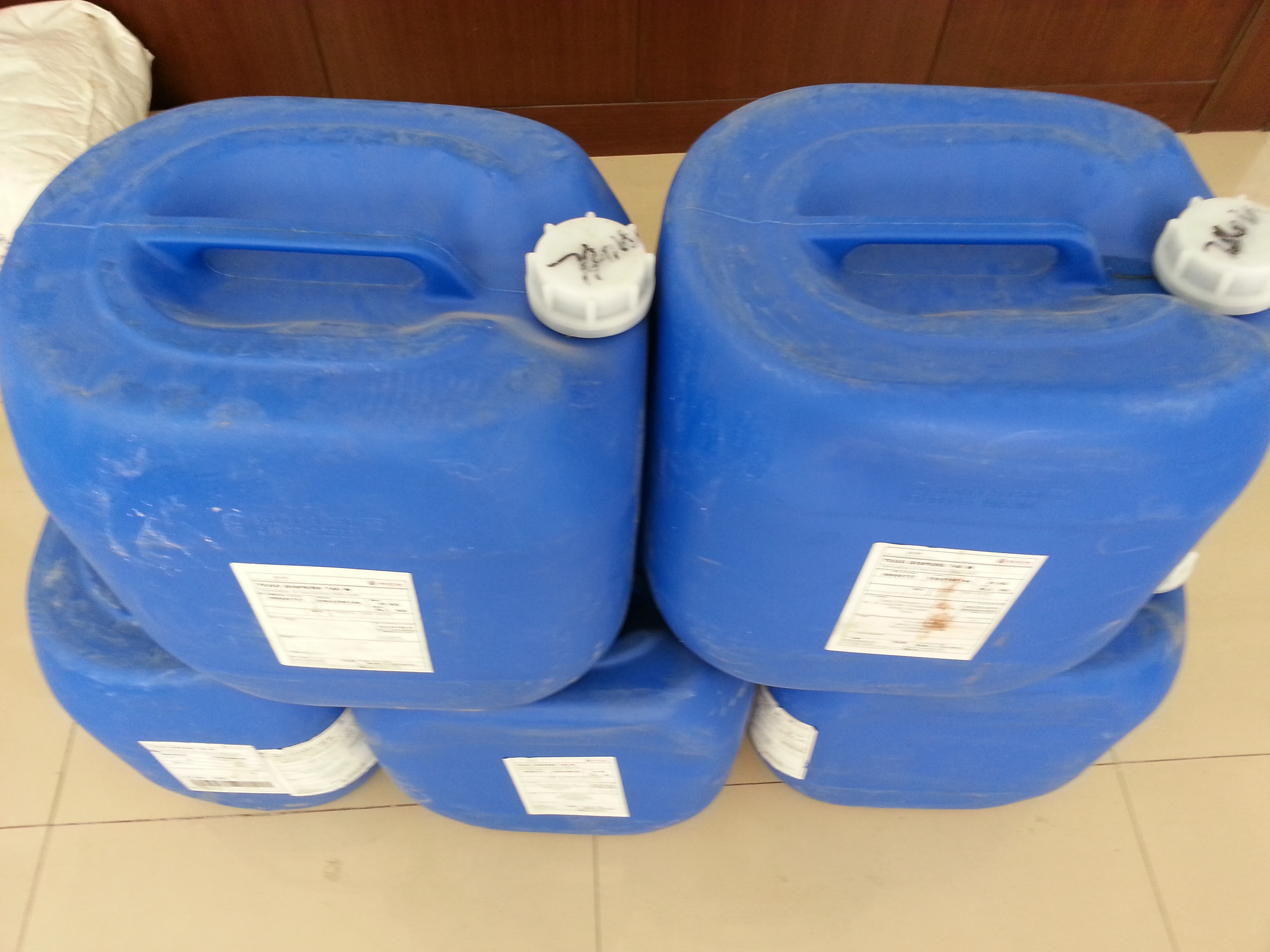 潤濕<a href='https://www.www.ge5a.com/product/product-0001,0011,0020.shtml' class='keys' title='點擊查看關(guān)于分散劑的相關(guān)信息' target='_blank'>分散劑</a>